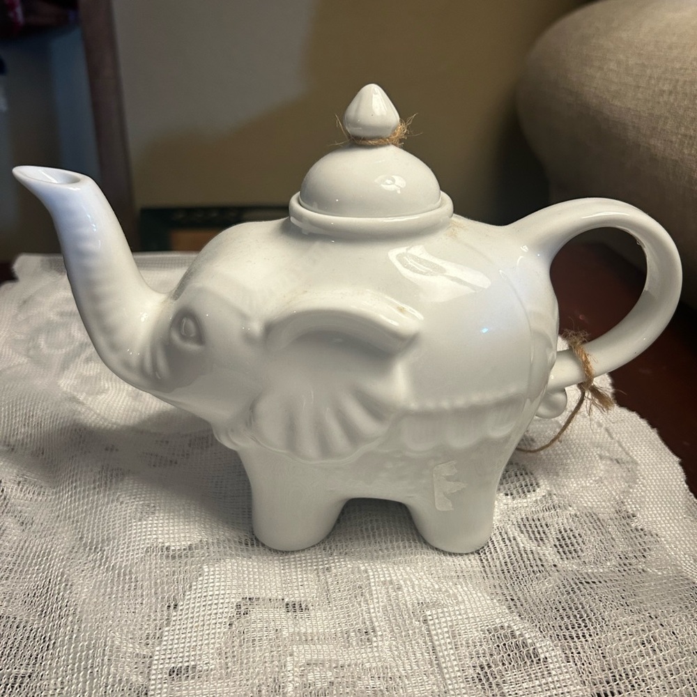 Charming Elephant Ceramic Teapot in White